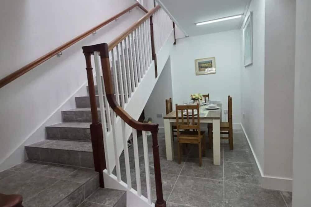 St Mary's Cottage One Entire 2 bedroom cottage - a home from home in Dover, Kent