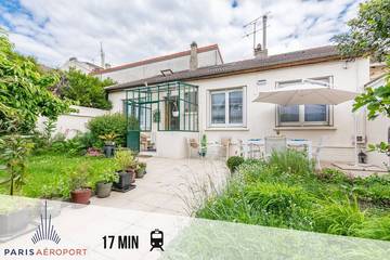 Gîte pour 4 personnes, avec jacuzzi et jardin, animaux acceptés à Le Blanc-Mesnil