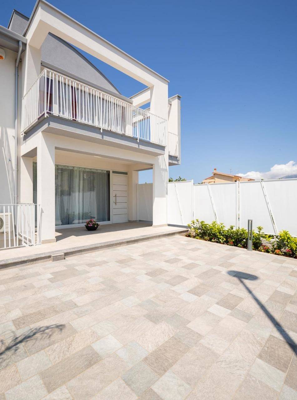 Arricàmpati Apartments Villa & Bringo Car Rental in Villagrazia di Carini, Carini