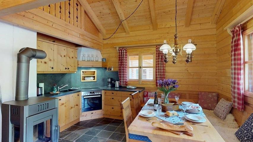 Schlosswirt Chalet Iii in Hohe Tauern, Großkirchheim