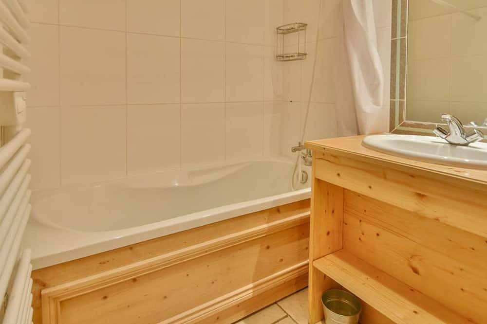 Appartement entier, Confortable appart à 50m des pistes, idéal pour 4 pers in Le Grand-Bornand, Région d'Annecy