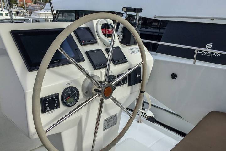 Bateau pour 6 personnes dans Tivat - 2