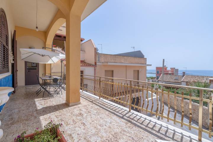 Appartamento intero, Appartamento 'Casa Sicilia Bedda' con vista mare, terrazza privata e Wi-Fi in Capo Passero, Portopalo di Capo Passero