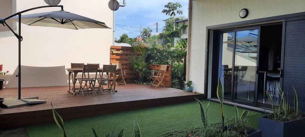 Appartement de vacances pour 4 personnes, avec vue ainsi que terrasse et jardin