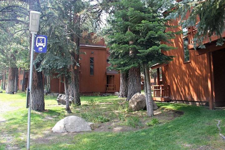 Vacation rental for 8 people, with pool and hot tub in Mammoth Lakes