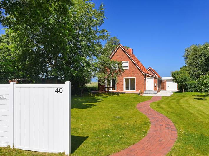 Ferienhaus für 6 Personen, mit Garten und Terrasse sowie Sauna, kinderfreundlich in Landkreis Wittmund - 2