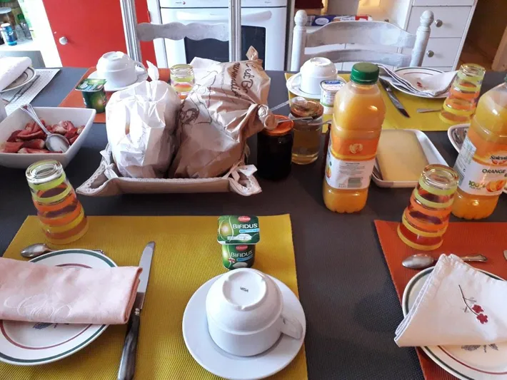 Chambre d’hôte pour 6 personnes, avec piscine et jardin, animaux acceptés - 1