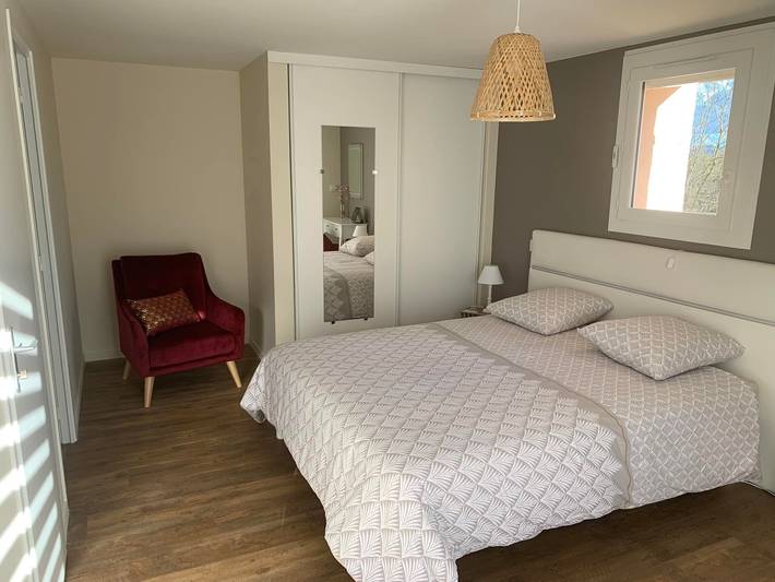 Chambre d’hôte pour 2 personnes, avec Balcon et Jacuzzi