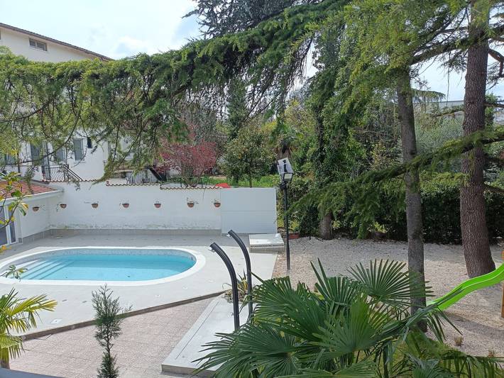 Apartamento entero, Apartamento 'Melograno' con piscina compartida, Wi-Fi y aire acondicionado in Venticano, Provincia d'Avellino