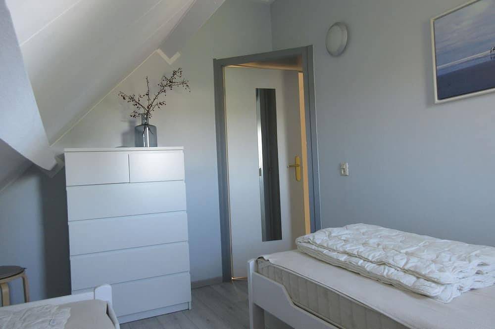 Maison de vacances près de la plage, parc de la mer du Nord, 6 personnes, jardin,. Tout-en-un (Nk, Wifi) in Ouddorp, Goeree-Overflakkee