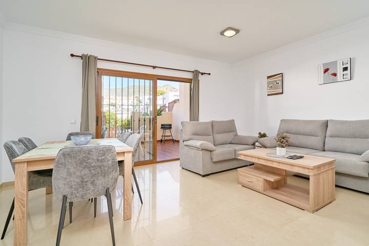 Ferienhaus 'Residencial Amaranto' mit Meerblick, WLAN und Klimaanlage in Playa de Burriana, Nerja