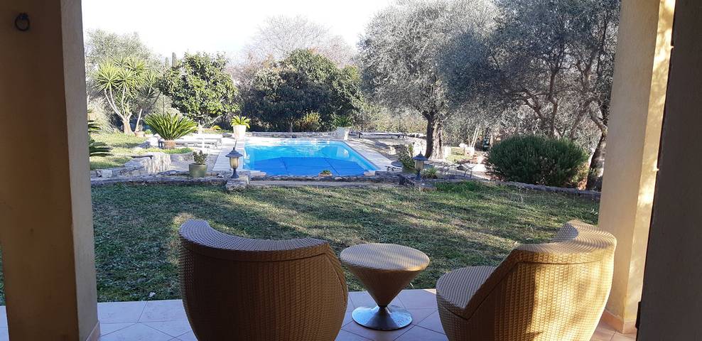 Chambre d’hôte pour 2 personnes, avec piscine et jardin dans les Alpes maritimes - 2