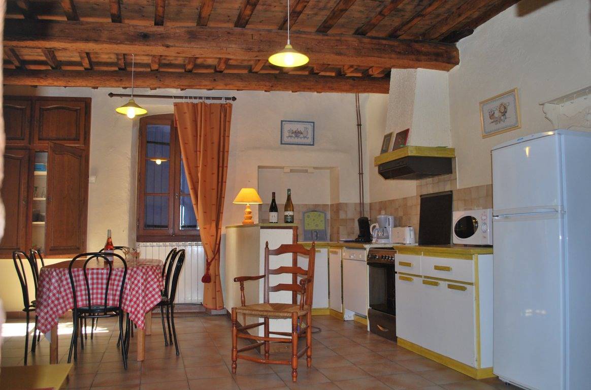 Gîte 5 à 6 personnes in Saint-Victor-la-Coste, Région de Nîmes