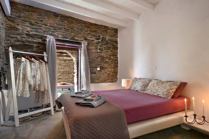 Location de vacances pour 4 personnes, avec balcon et jardin, animaux acceptés dans Andros - 2