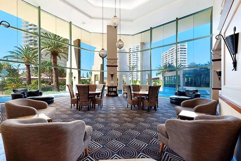 Holiday Apartment for 10 People in Surfers Paradise, Queensland