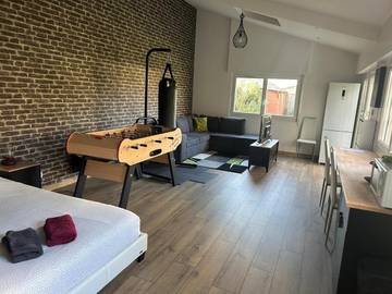 Maison d’hôte pour 12 personnes, avec jardin à Eaubonne