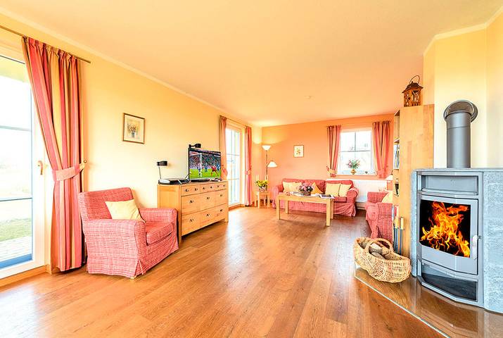 Ferienhaus für 6 Personen, mit Garten und Sauna sowie Terrasse und Ausblick, mit Haustier in Neuenkirchen (Rügen) - 3