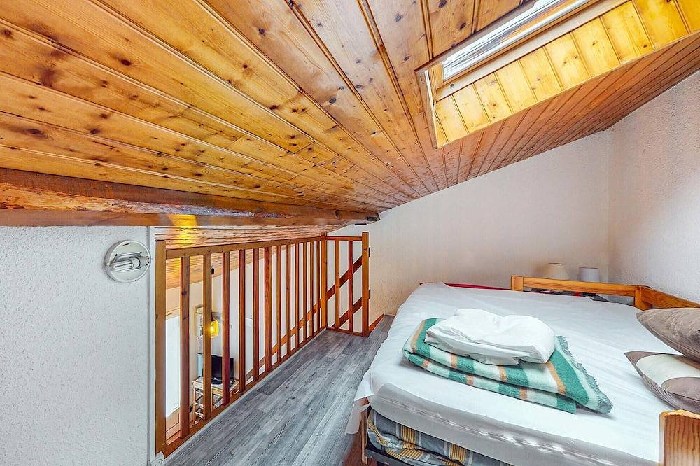 1 bedroom awesome home in Vaux-sur-Mer in Vaux-sur-Mer, Côte de Beauté
