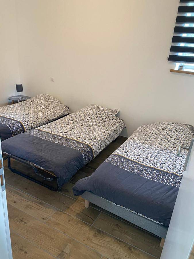 Location de vacances pour 5 personnes, avec jardin ainsi que vue et terrasse à Saint-Martin-Lacaussade - 2