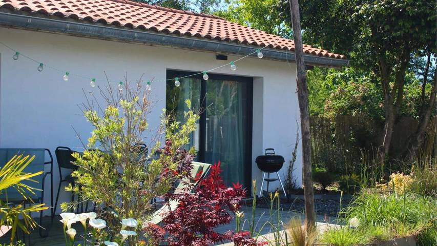 Gîte pour 4 personnes, avec jardin à Tosse - 3