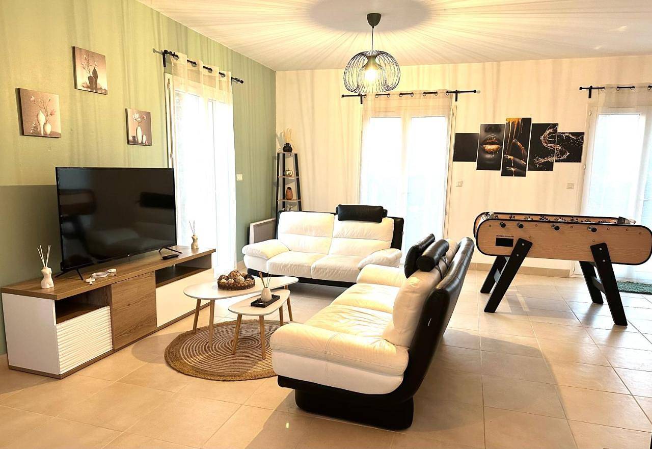 Villa jacuzzi, salle de cinéma in Lacroix-Falgarde, Toulouse et ses environs