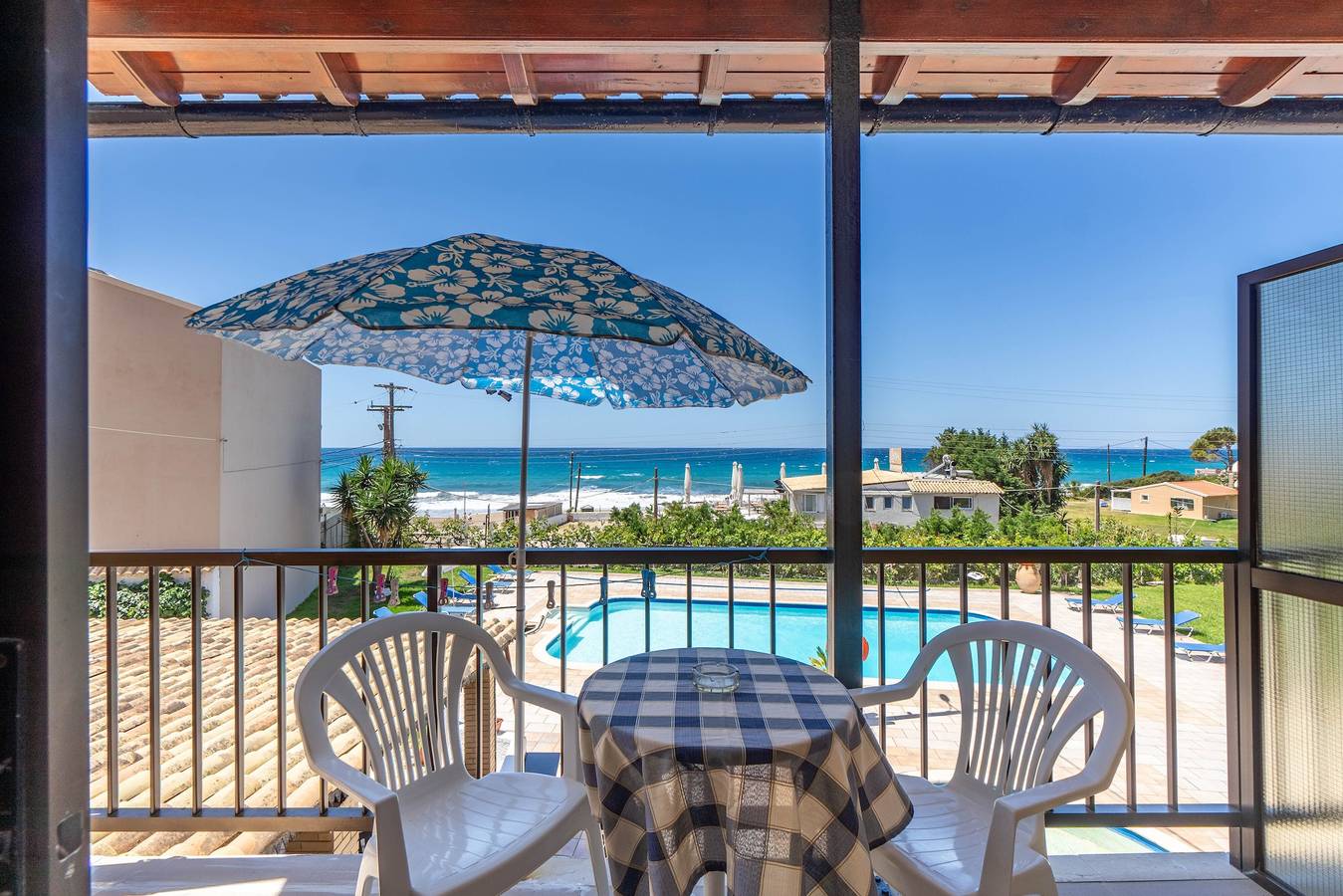 Entire studio, Studio Apartment 'Mires House Front  2' with Sea View, Wi-Fi and Air Conditioning in Agios Gordios, Corfu