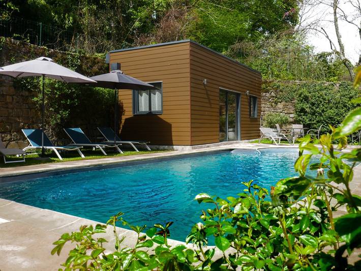 Gîte pour 2 personnes, avec Jacuzzi ainsi que Piscine et Sauna dans le Jura