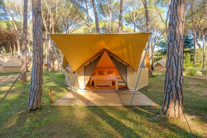 Camping pour 3 personnes, avec jardin et vue ainsi que terrasse et piscine à Palamós - 4