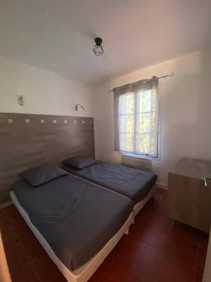 Gîte pour 4 personnes, avec piscine et balcon à Sainte-Cécile-les-Vignes - 4