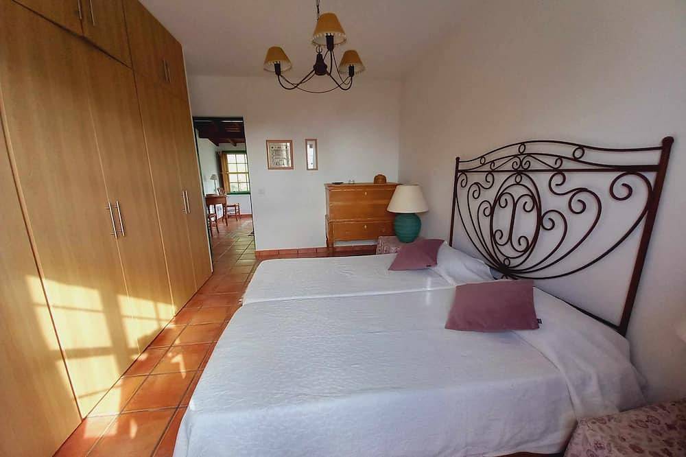 Casa Vicente Sea and mountain views in Breña Alta, La Palma South