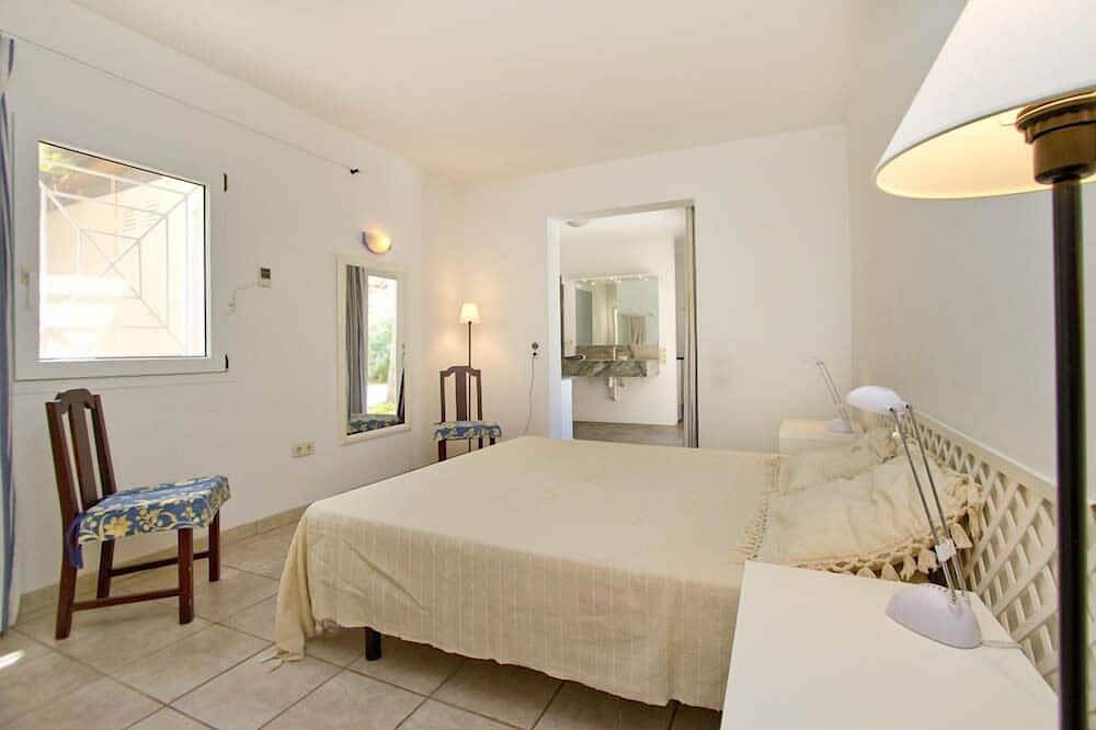 Villa-Tauro, freistehend mit solar/elektrisch beheiztem Pool und Garten in Pueblo de Tauro, Mogán