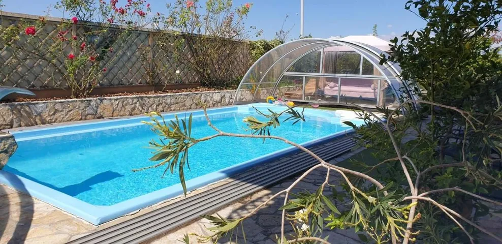 Villa pour 8 personnes, avec sauna et piscine ainsi que jacuzzi et jardin - 1
