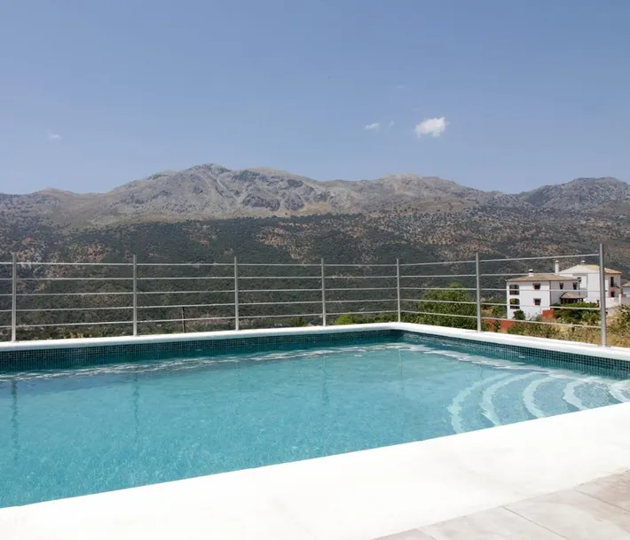 Casa rural para 4 personas, con jardín además de vistas y piscina - 1