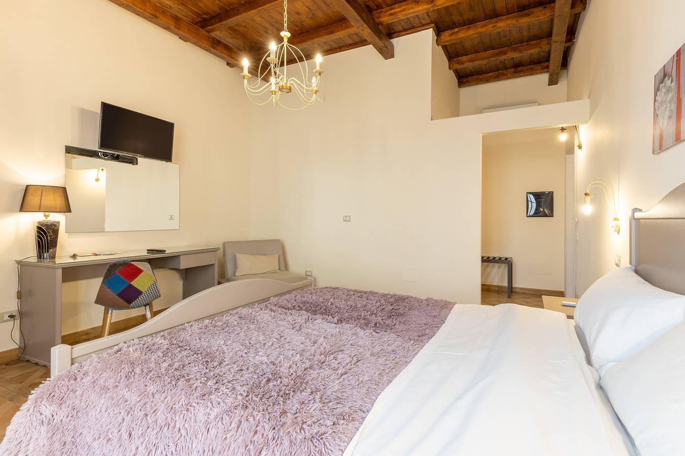 Entire apartment, Apartment 'Al Duomo - Appartamento Superior' with Shared Terrace, Wi-Fi and Air Conditioning in Licata, Agrigento Province