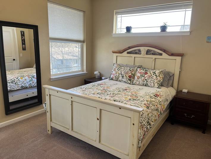 Vacation house for 7 people, with yard in Idaho