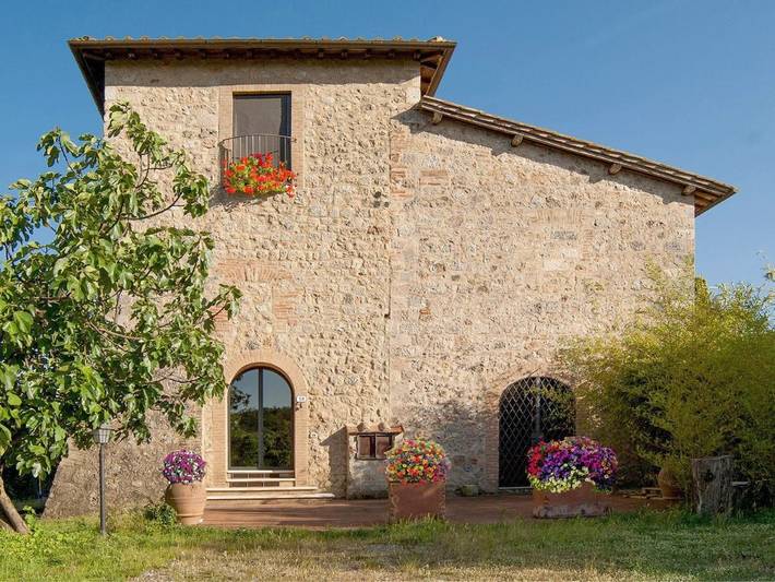 B&b per 3 persone, con panorama e giardino in Monteriggioni