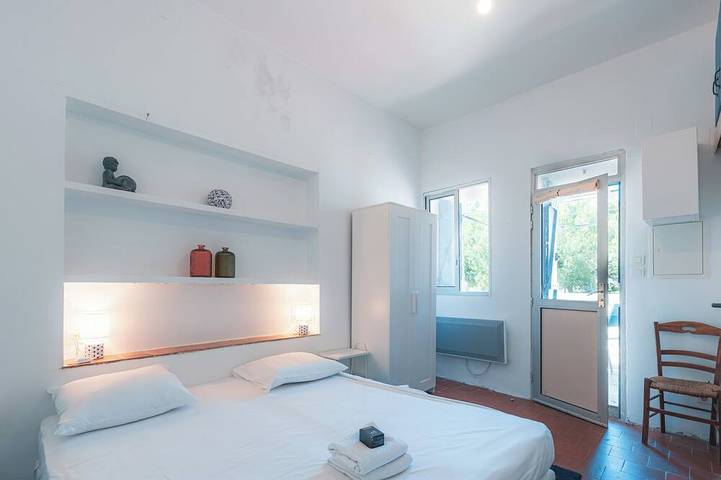 Gîte pour 6 personnes, avec jardin dans Niolon - 3