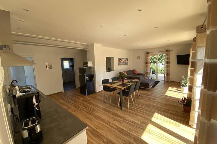 Ferienwohnung für 5 Personen, mit Terrasse und Garten
