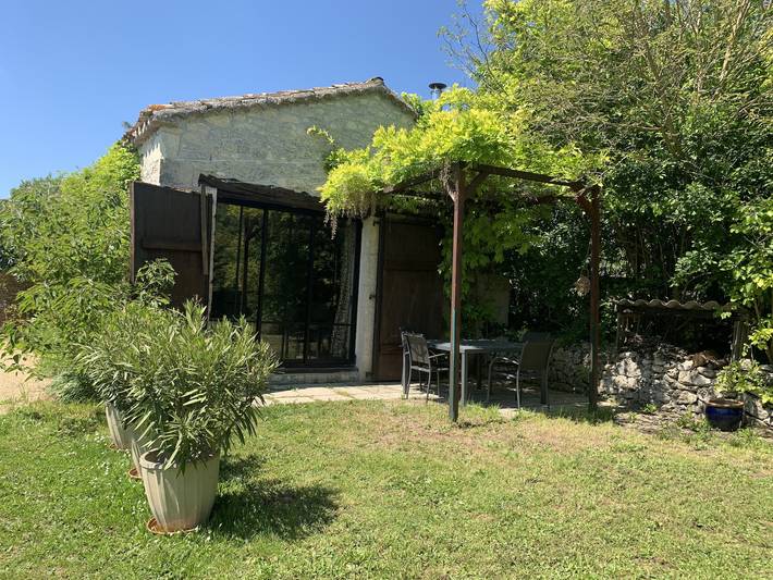 Gîte pour 4 personnes, avec piscine à Valprionde