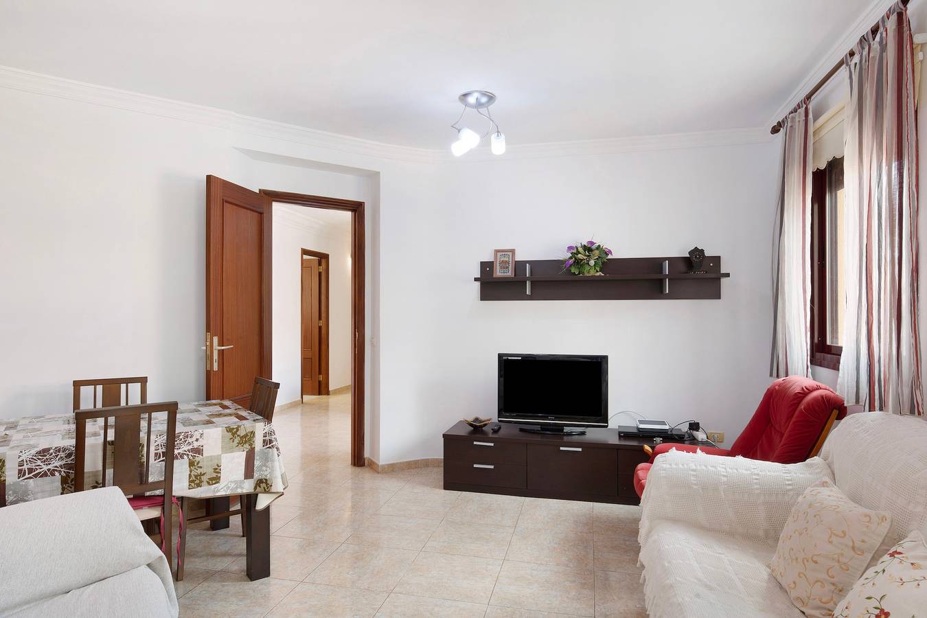 Appartement entier, Appartement 'Los Girasoles' avec vue sur la mer, balcon et Wi-Fi in El Planto, Santa Cruz de La Palma