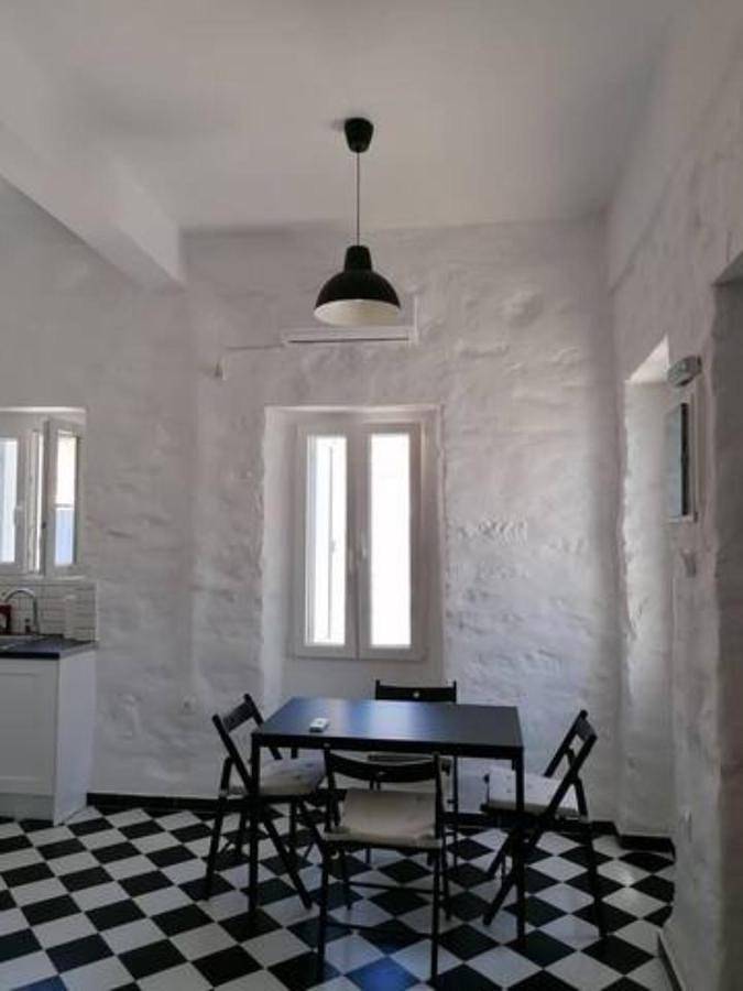 Location de vacances pour 3 personnes, avec terrasse dans Kithnos Chora - 2