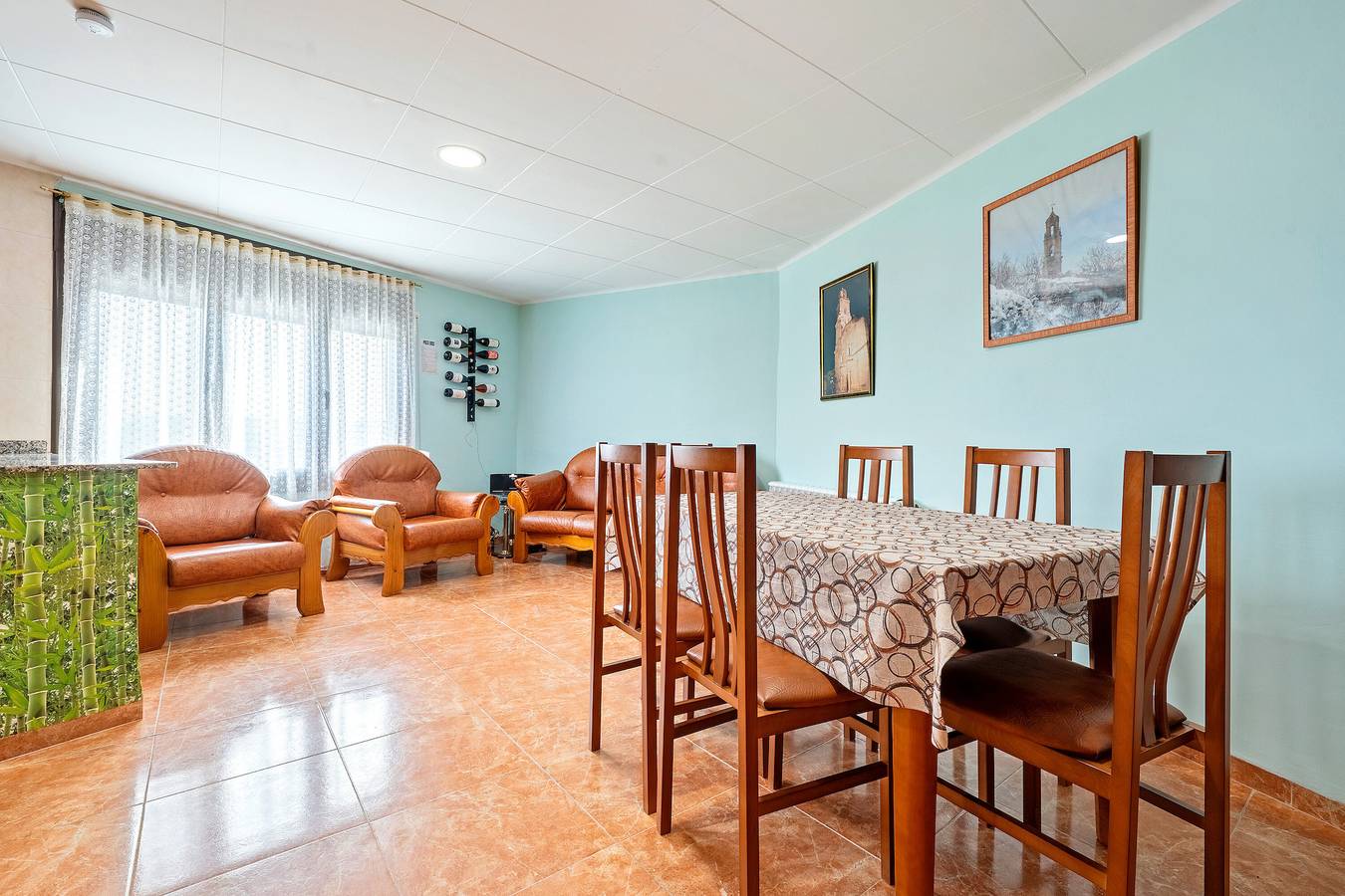 Apartamento entero, Apartamento 'Lo Perxe' con vistas a la montaña, Wi-Fi y aire acondicionado in Villalba de los Arcos, Terra Alta