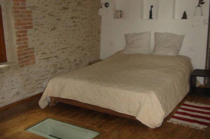 Location de vacances pour 4 personnes, avec jardin, animaux acceptés à Folles - 2