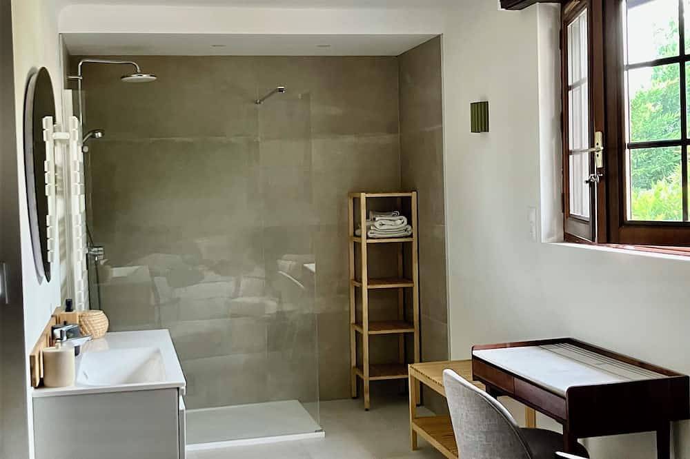 Chambre chez l’habitant, suite parentale de 20 m² avec salle d’eau personnelle in Tosse, Côte d’Argent