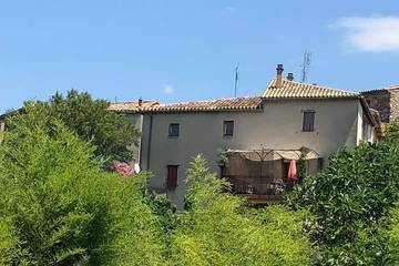 Gîte pour 4 personnes, avec terrasse à Les Mages