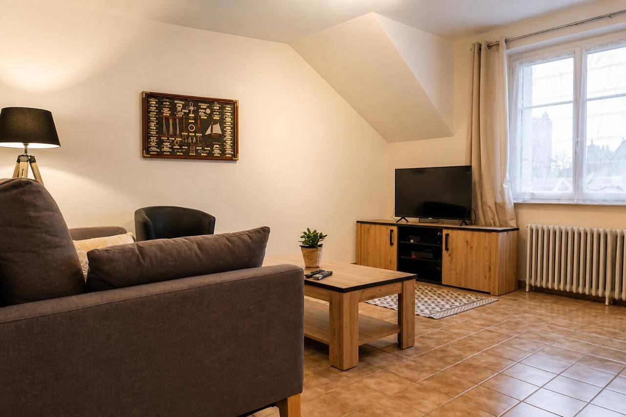 Appartement entier, Le Saint-Cyr Issoudun - Cosy, Spacious & Downtown in Issoudun, Région d'Issoudun