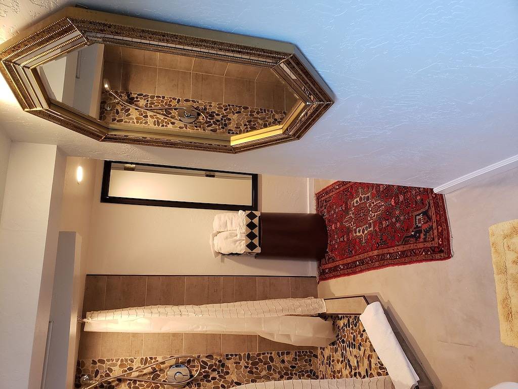 Einladende neue Effizienzwohnung auf Eagle Hill in Redwood City in Redwood City, Silicon Valley