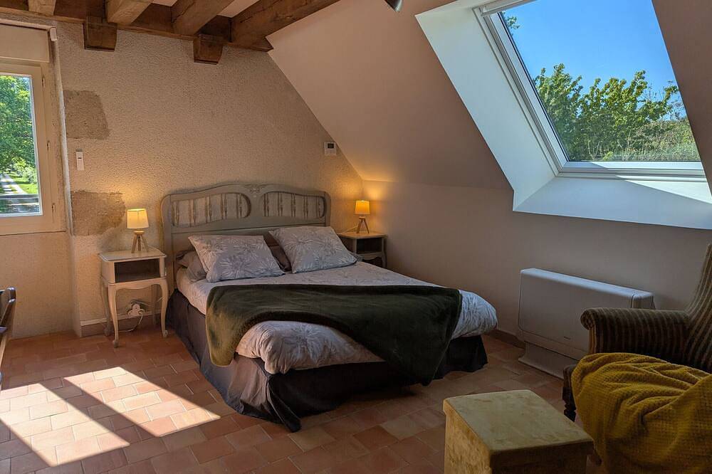 Ferienhaus im Wald mit Garten, Terrasse und Parkplatz nahe der Loire in Saint-Firmin-sur-Loire, Montargis und Umgebung