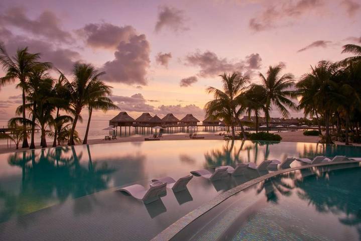 Bungalow per 3 persone, con giardino e piscina nonché sauna in Bora Bora