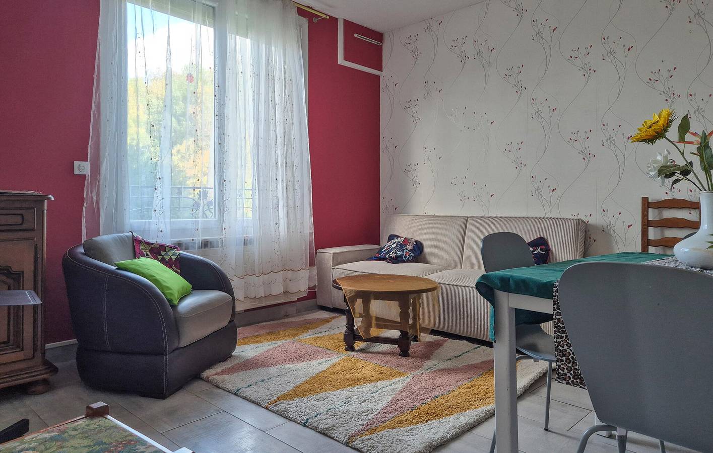 Cozy Garden Apartment with WiFi and Parking in Haute-Marne